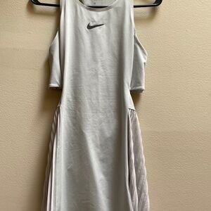 Women's Nike Medium Dry-Fit Pastel Green Tennis / Golf Dress